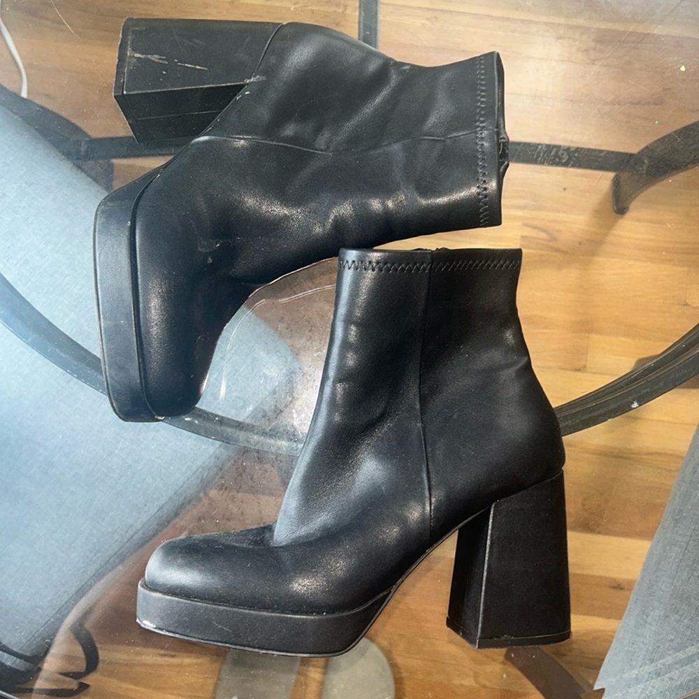 Steve Madden platform boots